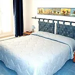 Youme Design Place 4*
