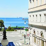 Youme Design Place Ξενοδοχείο 4*