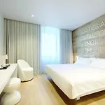 Youme Design Place Ξενοδοχείο Τεργέστη