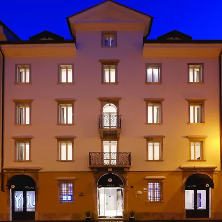 Youme Design Place 4*