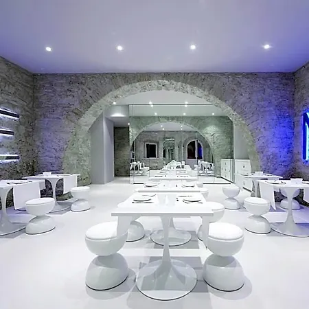 מלון Youme Design Place 4*