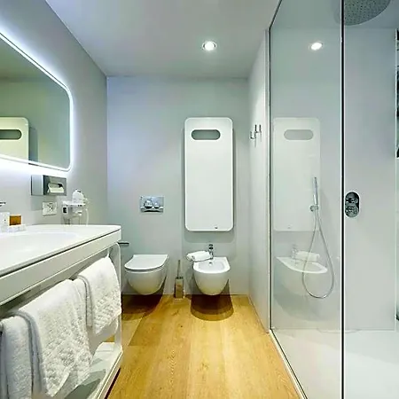 Youme Design Place מלון