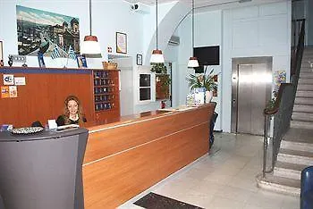 Youme Design Place מלון טריאסטה