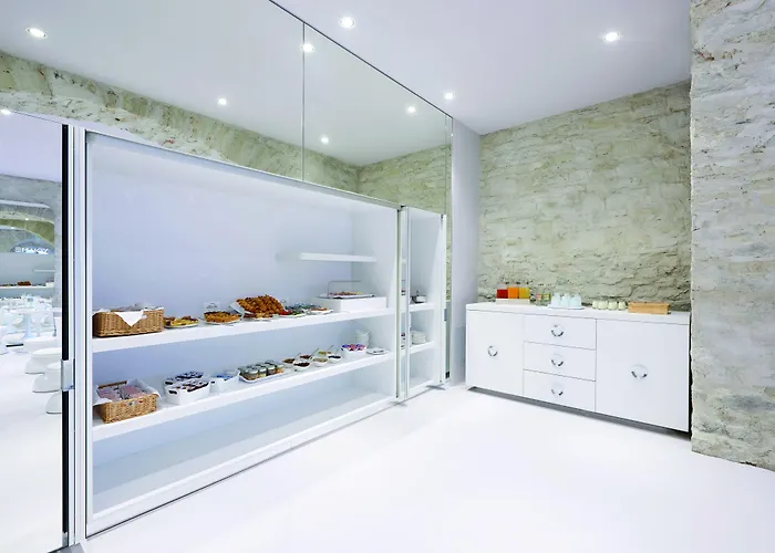 Youme Design Place Ξενοδοχείο 4*