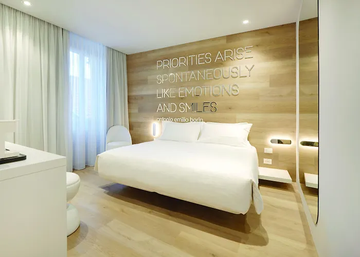 Youme Design Place 4* Τεργέστη